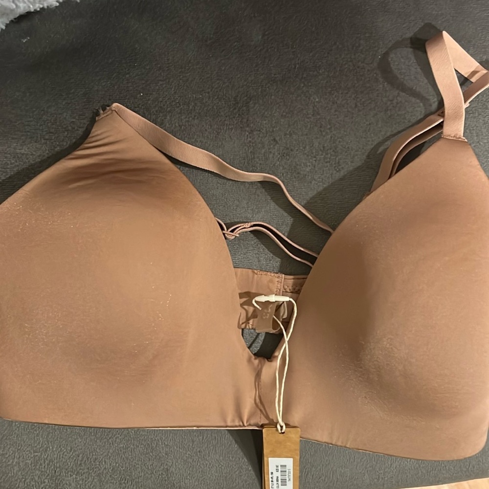SKIMS T-SHIRT DEMI BRA - 1889